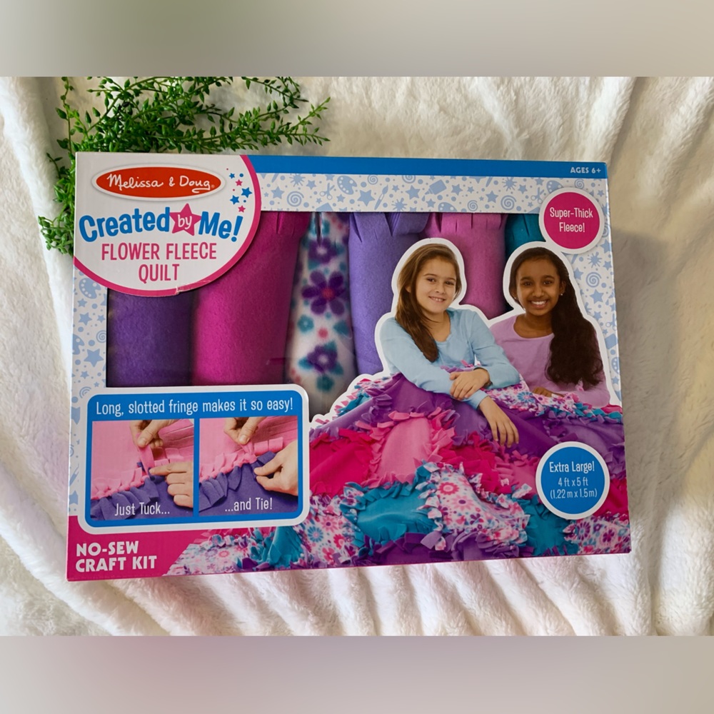 NIB Melissa & Doug Created by Me! Flower Fleece Quilt No-Sew Craft Kit